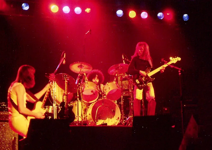 Philadelphia, PA · 1977-04-04