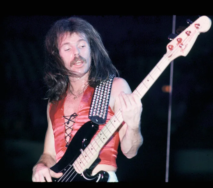 San Francisco, CA · 1976-11-13